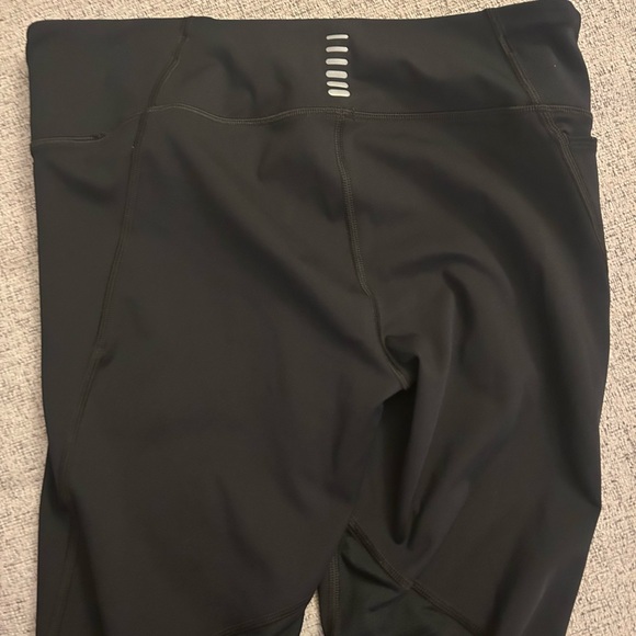 LG Black Compression Leggings - Picture 5 of 5